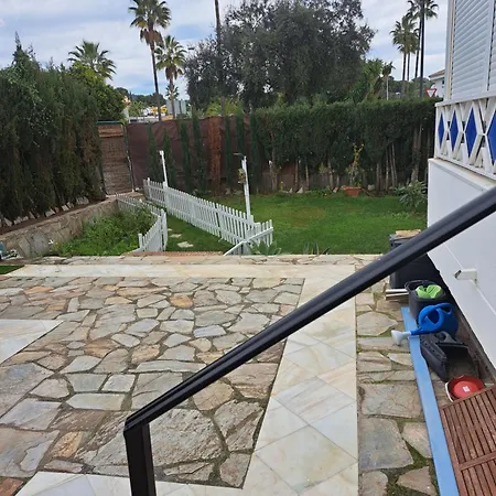 Con Jardin Y Piscina Pet Friendly Apartment *